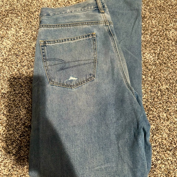 American Eagle Mom Jeans - Picture 3 of 7